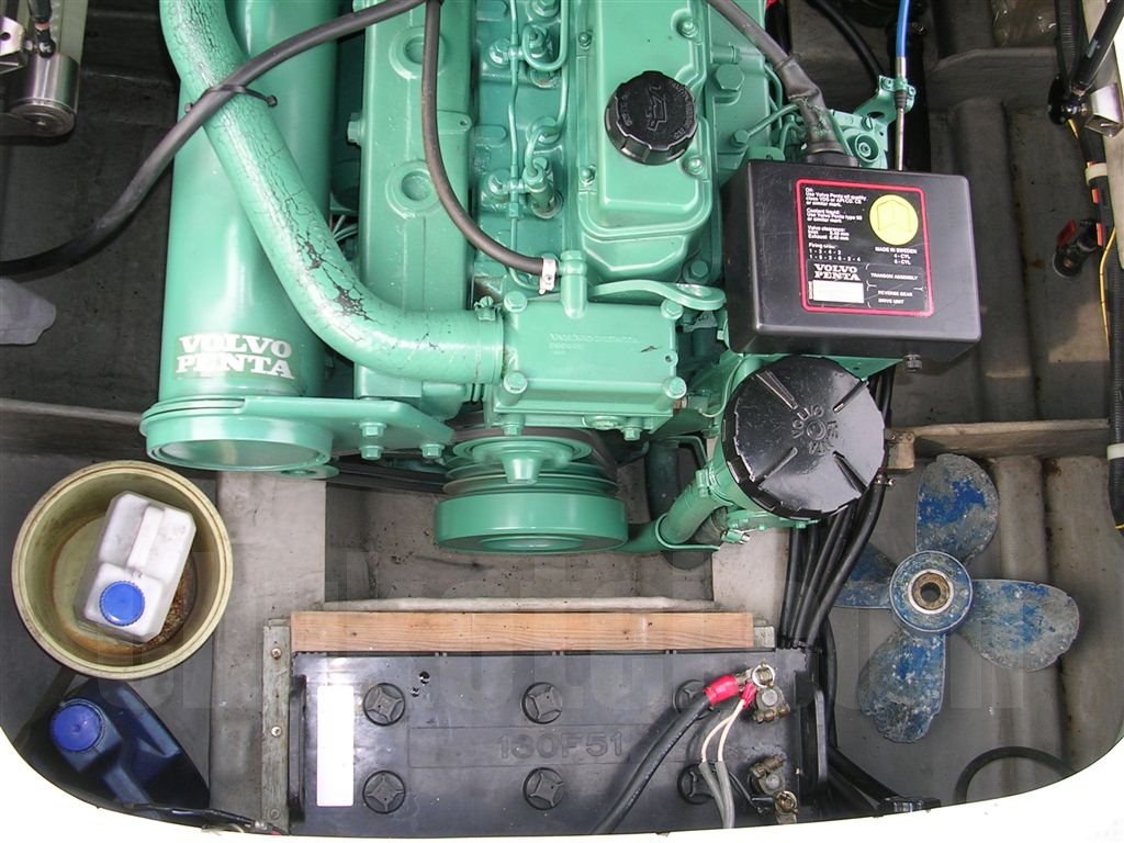 新品 チルトトリム リザーブタンク VOLVO PENTA ボルボペンタ
