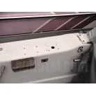 左舷側のロードホルダーベース穴開き状態