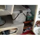 パイロットシートの後に収納棚を設置しており何かと重宝しています。