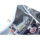 右舷側にバッテリーケース