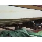 エッジ部分にこすれ傷があります。