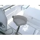シートに破れはありませんが、年式相応の使用感と汚れアリ。