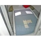スノコを取るとクッションがあります。柔らかくて仮眠にも最適。