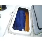 青いのが清水タンク(袋?)。実質70リットル位です。