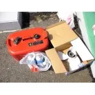 予備タンク&予備ペラ&2ストオイル缶2本付属します