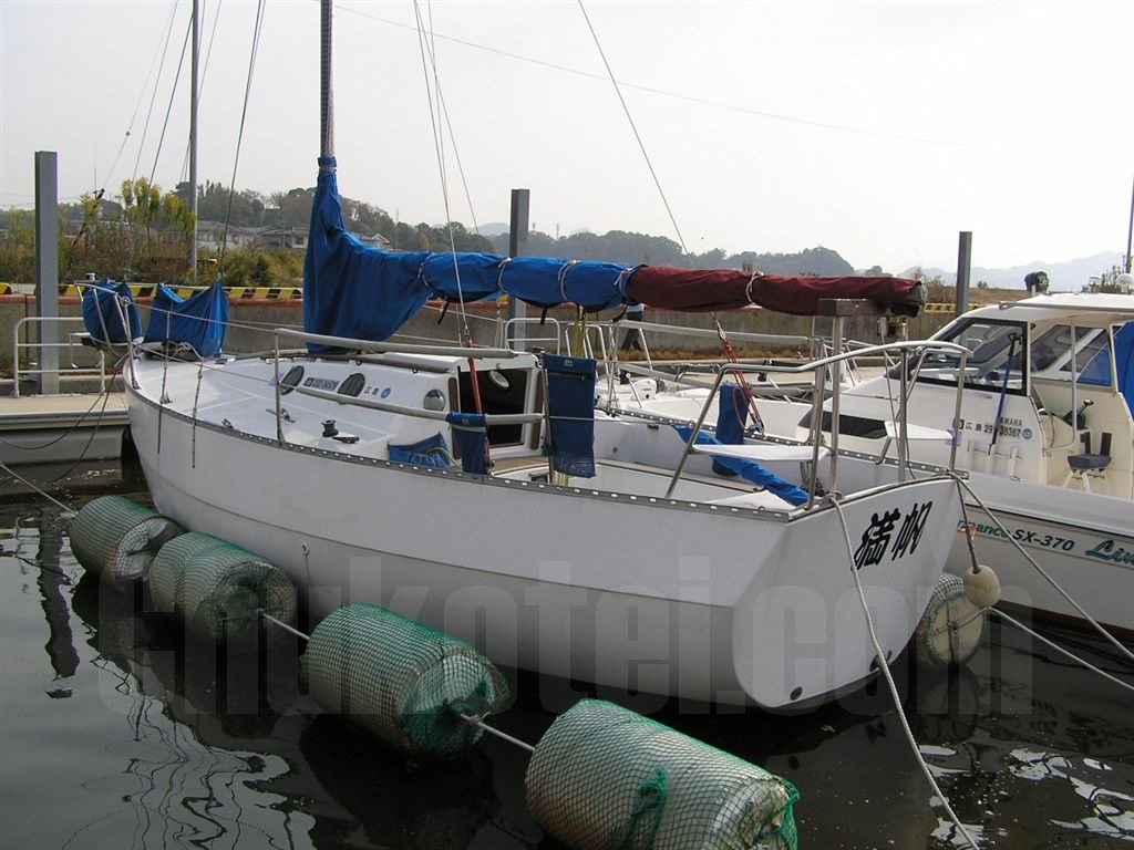 【ヨット 稲毛マリン ノラ26 】船台付き！ 予備マスト付き！ 稲毛マリーン ノラ 26 (NORA 26) | 【中古艇ドットコム】 中古ボート