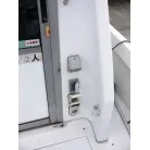 コンセント下2つが陸電用 上2連が2つ集魚灯のコンセント