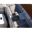 もともとは舵棒による操船だったようです。今でも使用可能。