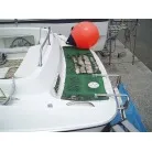 スイミングステップ上は古いカーペットが残っています。