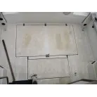 手前ハッチがイケス 奥がエンジンハッチ