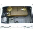 燃料タンクは100L。