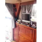 液晶TV&DVDデッキも付きです。