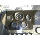 シンプルな計器類。