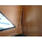 右舷後方の雨漏りからのクロスの剥がれです。