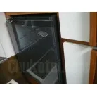 ギャレー下の冷蔵庫。