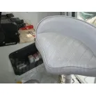 操船席イスは埃で多少汚れて居ります。