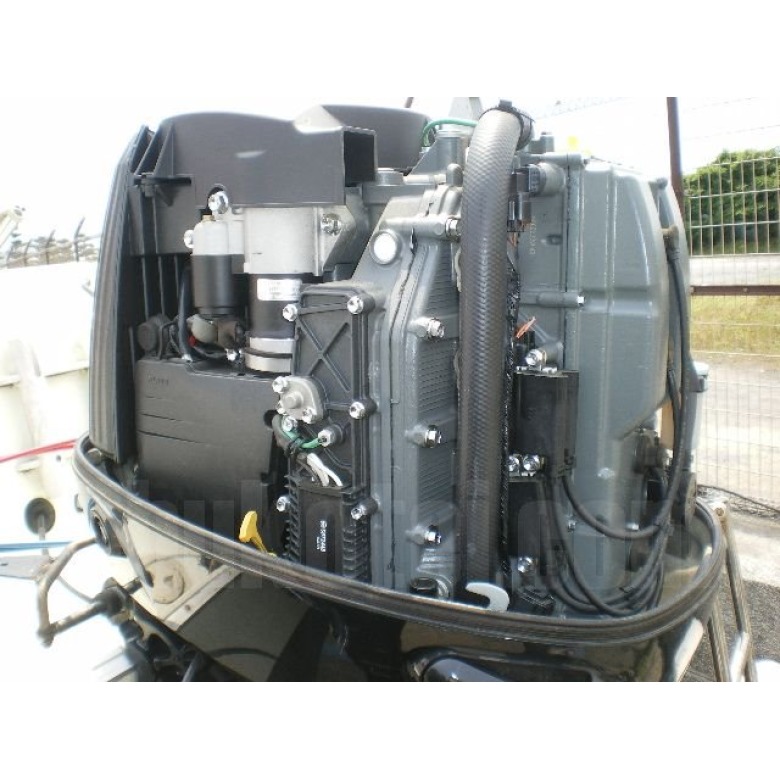 スズキ F-250 H.T | 【中古艇ドットコム】 中古ボート・ヨットの
