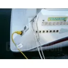 陸電システム付きなので船内で100V使用出来ます