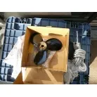交換用プロペラ（予備部品）付き