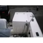 ハッチ内が小型イケスです。