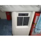 操縦席下の各ブレーカー。