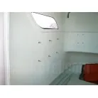 キャビン内部左舷側