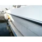 左舷側ハル 中央から前方を撮影