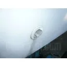 右舷スカッパー小さな欠けあり