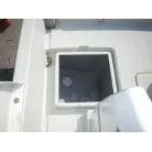 デッキ側イケス。