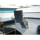 補助ブラケット。