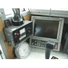 発電機コントローラー(左)、ソナー(右)