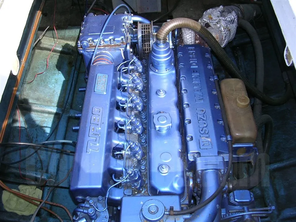 イスズエンジン UM6BG1TC2 230馬力 (箱崎造船渡シ船付キ) | 【中古艇