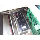 バッテリーは大型のツイン　　ターミナルも綺麗です