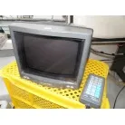 使用時はカディ内に収納してリモコンで操作しています。