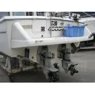 トランサムステップ両端の割れは補修します。
