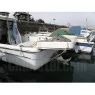 延長しているスターン(トランサムステップ形状)