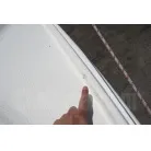 小さな補修跡