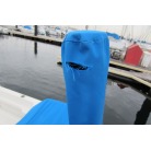 先日の台風で、ちょっと破れ有り