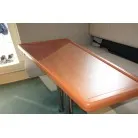 テーブル交換してありますので綺麗です。