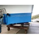 後方排気