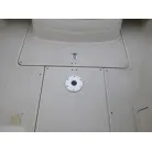 バウキャビン内のテーブルを取り付けるベース