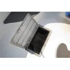 床下の物入れ