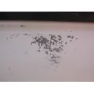 ボンドの様な物が着いてます