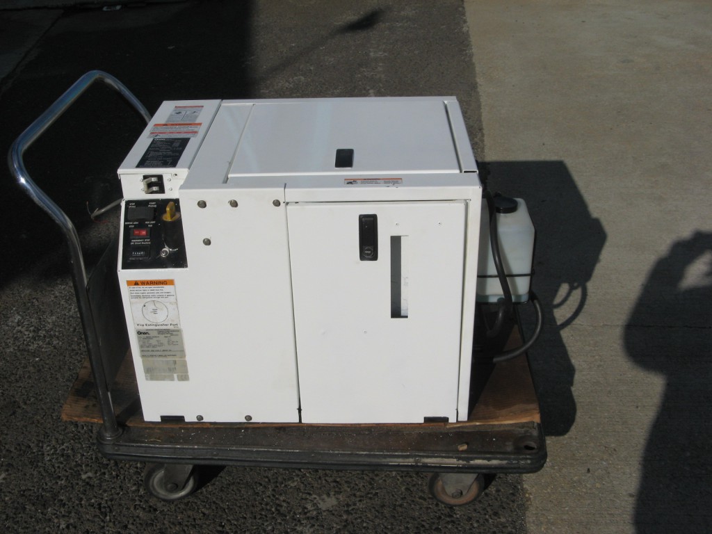 オナン 8kw 発電機 | 【中古艇ドットコム】 中古ボート・ヨット