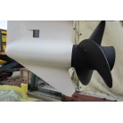 スケグの先が折れています。