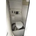 個室トイレ(電動)