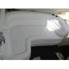 左舷側ソファー