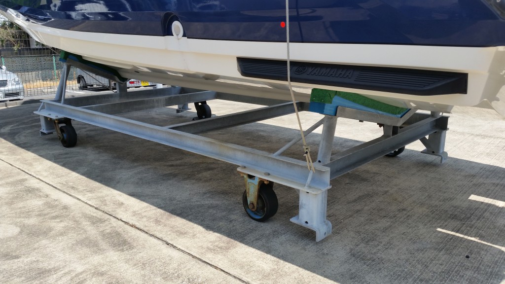 船台 19フィート〜21フィートぐらい？ 骨組みオールステンレス