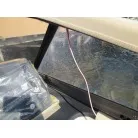 サイドのアクリルは細かいヒビ割れあり