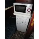 クルールームに電子レンジと冷蔵庫あり